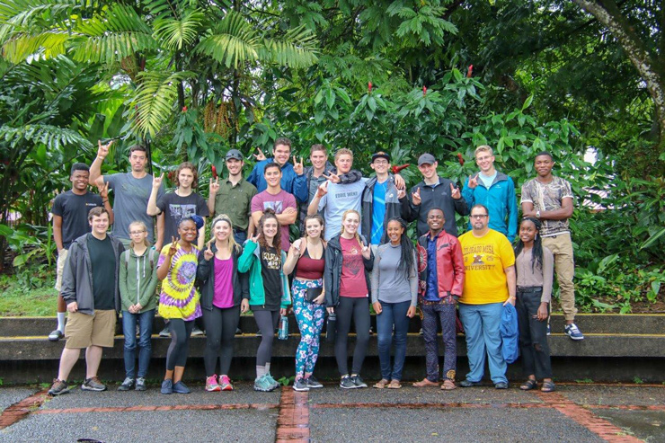 International Buiness students in Costa Rica